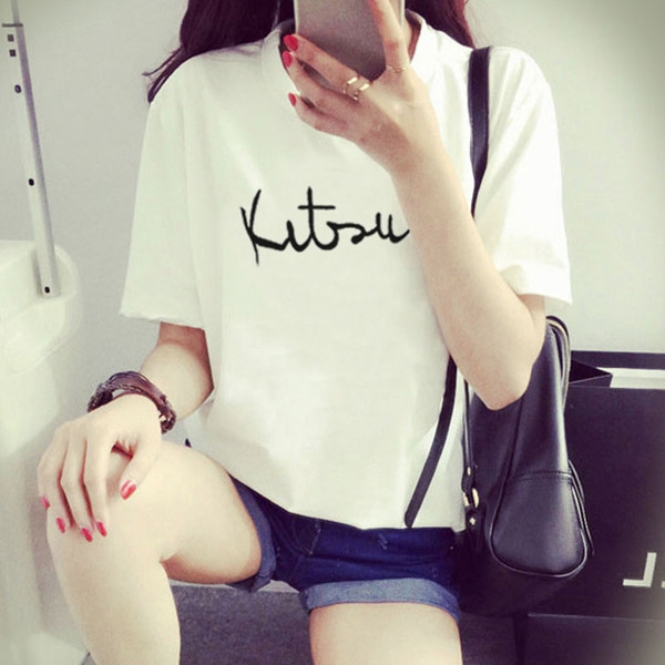 Κυρίες μπλούζες χρώματα του καλοκαιριού και τα σχέδια.