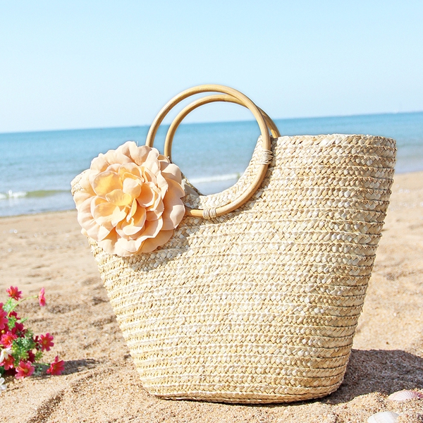 Дамска свежа плажна чанта с цвете