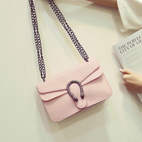 Τσάντα λαβή αλυσίδας και φίδι πόρπη