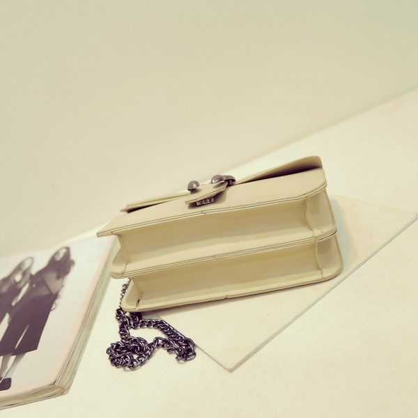 Τσάντα λαβή αλυσίδας και φίδι πόρπη