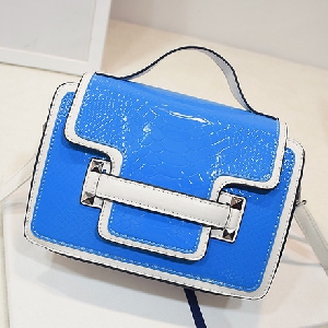 Искрящи цветове - компактна дамска мини чанта с дълга дръжка