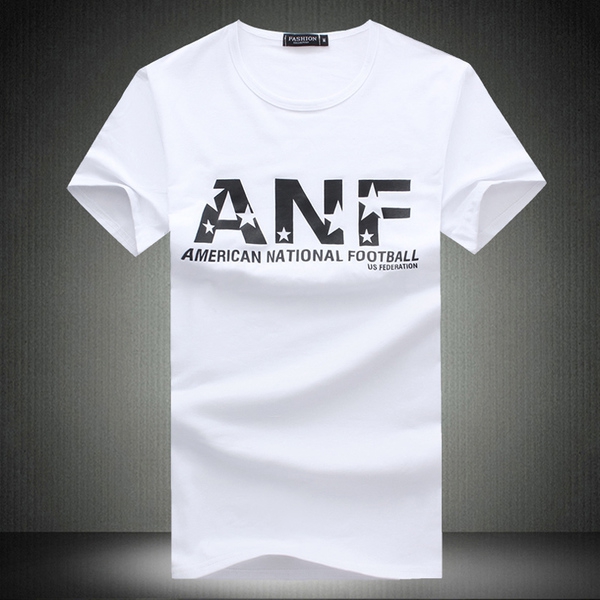 Οι άνδρες t-shirts μαύρο και άσπρο, διαφορετικά μοντέλα