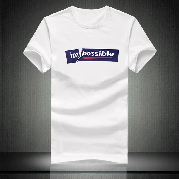 Οι άνδρες t-shirts μαύρο και άσπρο, διαφορετικά μοντέλα