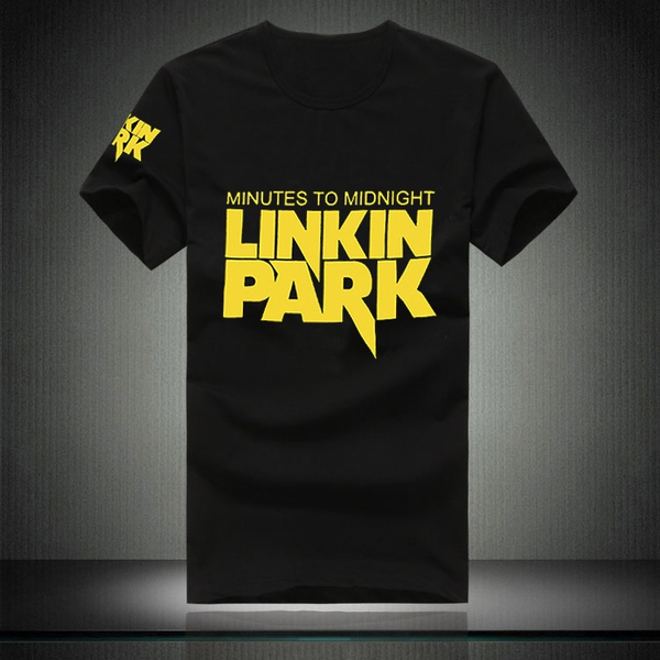 Οι άνδρες t-shirts μαύρο και άσπρο, διαφορετικά μοντέλα