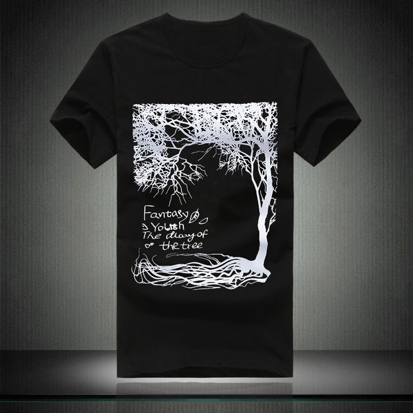 Οι άνδρες t-shirts μαύρο και άσπρο, διαφορετικά μοντέλα