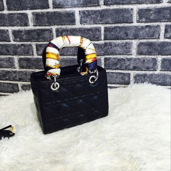 Mini τετράγωνο τσάντα με απομίμηση κασκόλ τυλιγμένο γύρω από τη λαβή