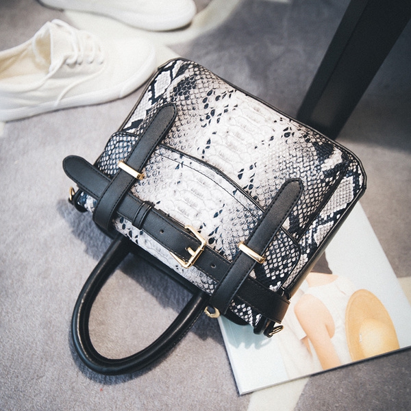 Γυναικεία τσάντα Λέιντις με μοτίβα ζώων - απομίμηση φιδιού