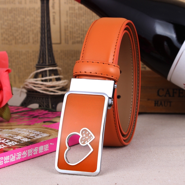 Дамски кожен колан с гладка катарама в няколко цвята и избор от дължина 105 см, 110 см и 115 см