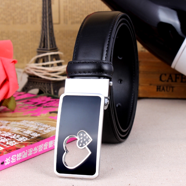 Дамски кожен колан с гладка катарама в няколко цвята и избор от дължина 105 см, 110 см и 115 см