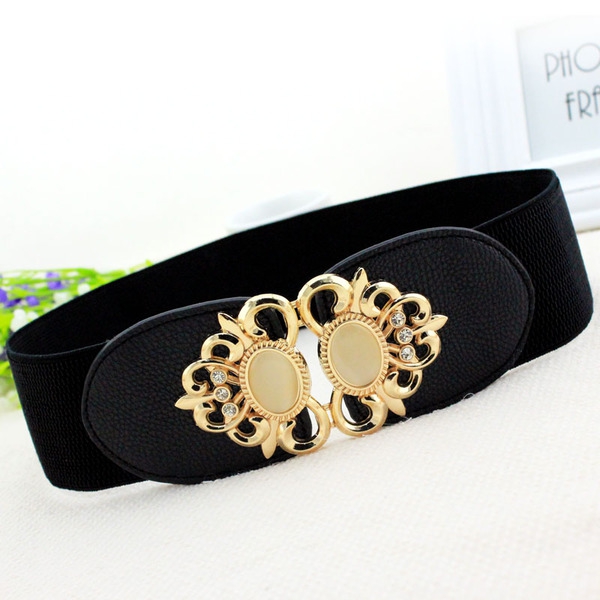 Дамски кожен широк колан с размери - дължина 65 см и ширина 6 см 