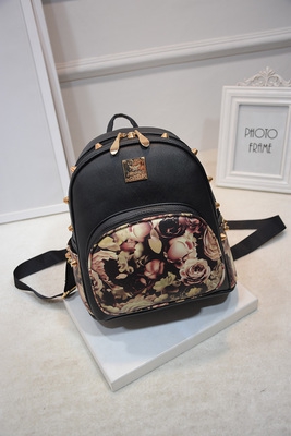 Γυναικείο δερμάτινο σακίδιο - με πεταλούδες, λουλούδια ή εκκαθαρίζονται