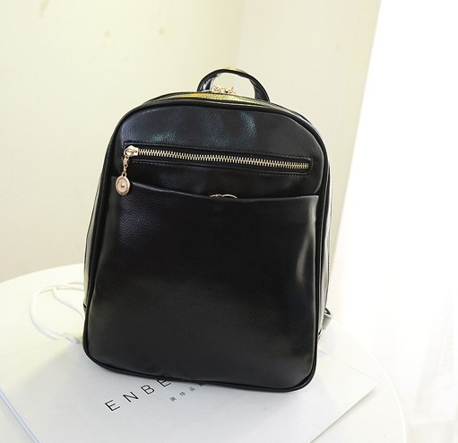 Γυναικείο δερμάτινο σακίδιο - με πεταλούδες, λουλούδια ή εκκαθαρίζονται