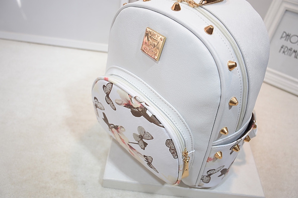 Γυναικείο δερμάτινο σακίδιο - με πεταλούδες, λουλούδια ή εκκαθαρίζονται