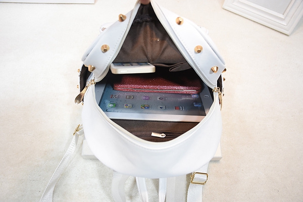 Γυναικείο δερμάτινο σακίδιο - με πεταλούδες, λουλούδια ή εκκαθαρίζονται