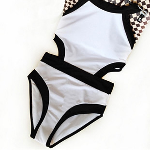 Γενικευμένη περικοπή μαγιό: Μαύρο και Άσπρο