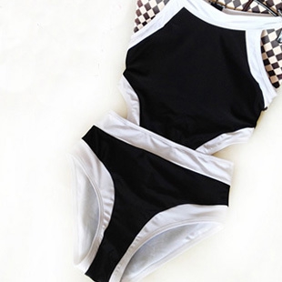 Γενικευμένη περικοπή μαγιό: Μαύρο και Άσπρο