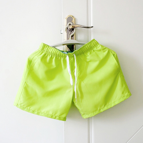 Αντρικά σορτς  σε λουλούδια  κατάλληλες για κολύμπι - 17 μοντέλα