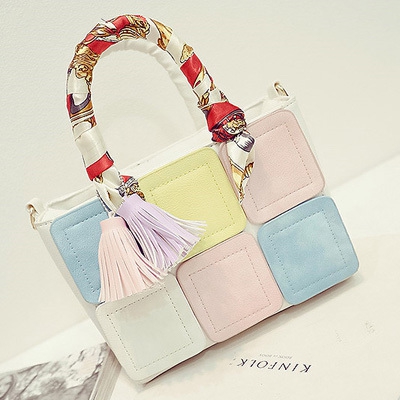 Τετράγωνη  τσάντα με βραχυπρόθεσμες και μακροπρόθεσμες σχέσεις