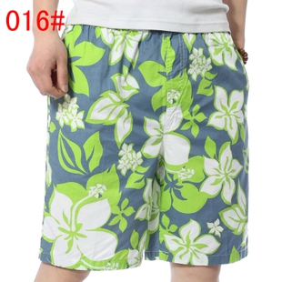 Ριγέ σορτς για άνδρες και γυναίκες - 13 μοντέλα