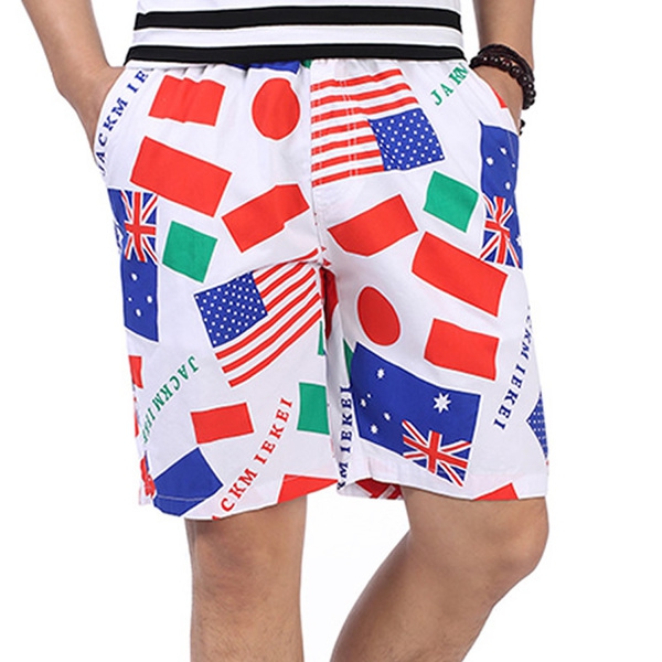 Ριγέ σορτς για άνδρες και γυναίκες - 13 μοντέλα