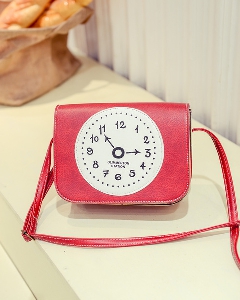 Мини дамска чантичка с имитация на часовник