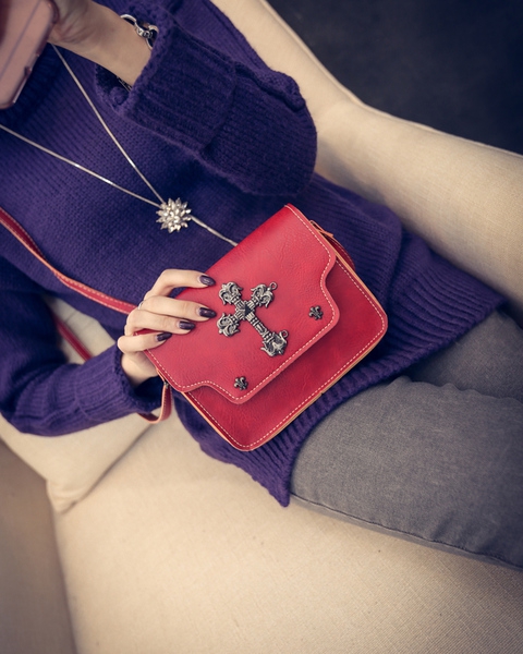 Γυναικεία μίνι πρακτική τσάντα με αξεσουάρ για να διασχίσουν