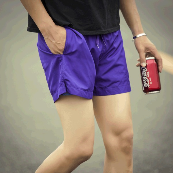 Πολύχρωμο καλοκαίρι σορτς για τους άνδρες - 6 μοντέλα