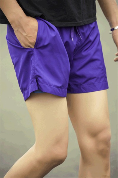 Πολύχρωμο καλοκαίρι σορτς για τους άνδρες - 6 μοντέλα