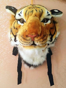 Μοναδικό σακίδιο για άντρες σε 2 χρώματα - το κεφάλι της τίγρης