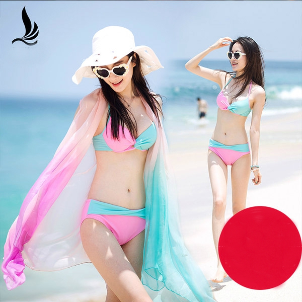 Дамски бански костюм + шал за плаж