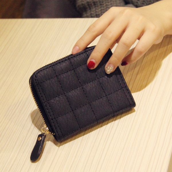 Οι γυναίκες χαρτοφυλάκια των συνθετικό δέρμα σε γκρι, μαύρο και κόκκινο