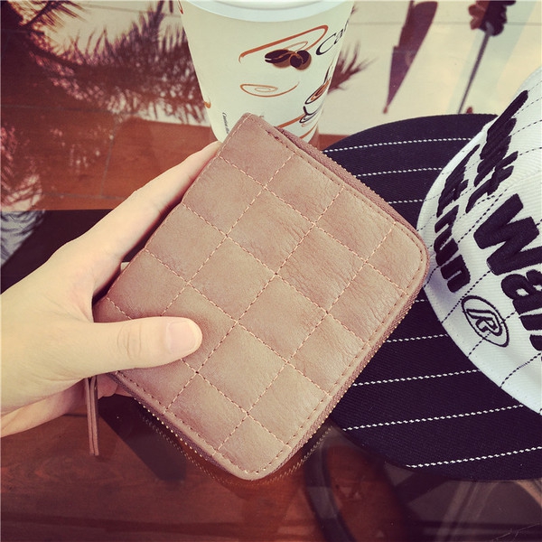 Οι γυναίκες πορτοφόλι σε κόκκινο, μπλε, άσπρο, κίτρινο, καφέ και γκρι