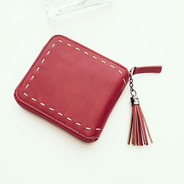 Οι γυναίκες του χαρτοφυλακίου σε γκρι, μαύρο, κόκκινο και καφέ - 4 μοντέλα