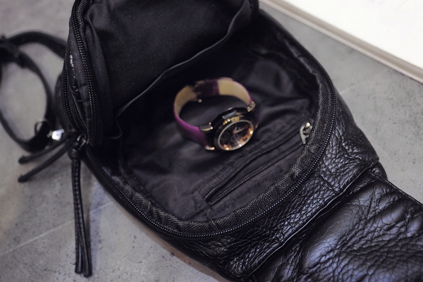 Γυναικείο δερμάτινο σακίδιο με μαύρο δύο μοντέλα