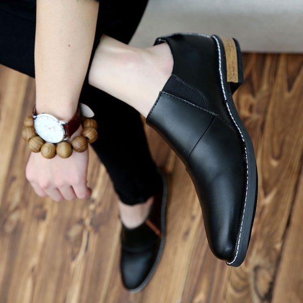 Ανδρικά επίσημα παπούτσια σε μαύρο, μπεζ και κόκκινο χρώμα