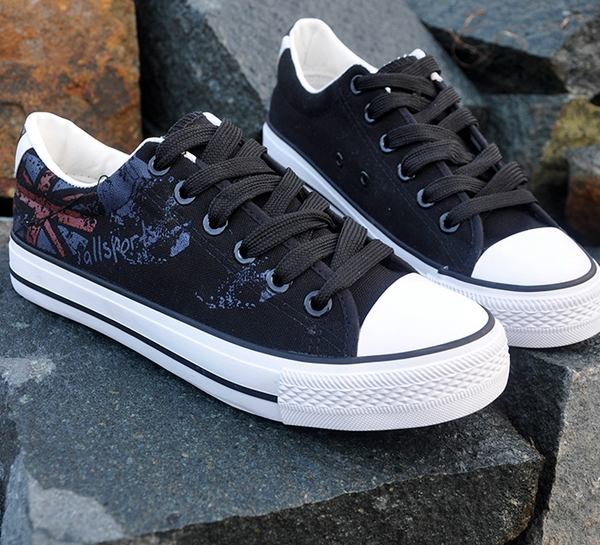 Ανδρικά παπούτσια - διαφορετικά μοντέλα για τον αθλητισμό και την καθημερινή ζωή