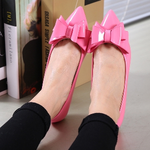 Дамски пролетни обувки в пет цвята -лачени с панделка.