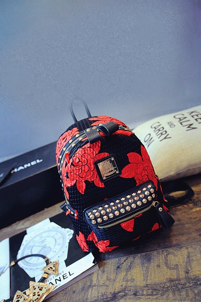 Γυναικείο σακίδιο σε 2 χρώματα λευκό και κόκκινο