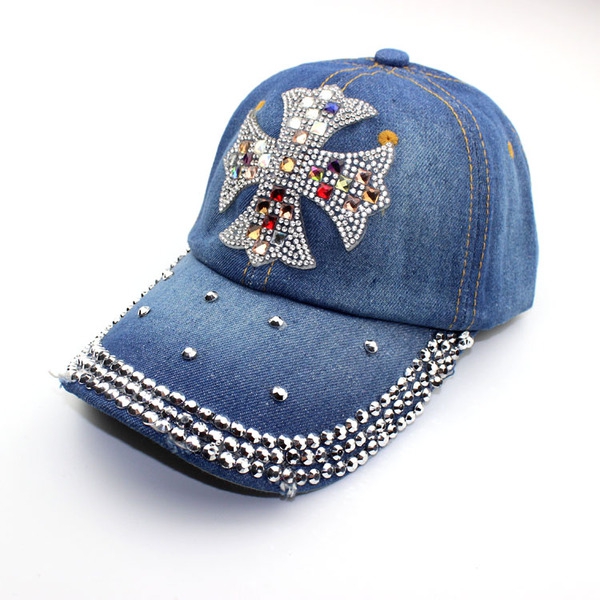 Дамски дънкови шапки с козирка и различни надписи с кристали - стил Ърбан