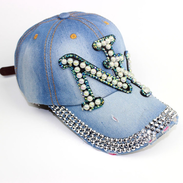 Дамски дънкови шапки с козирка и различни надписи с кристали - стил Ърбан