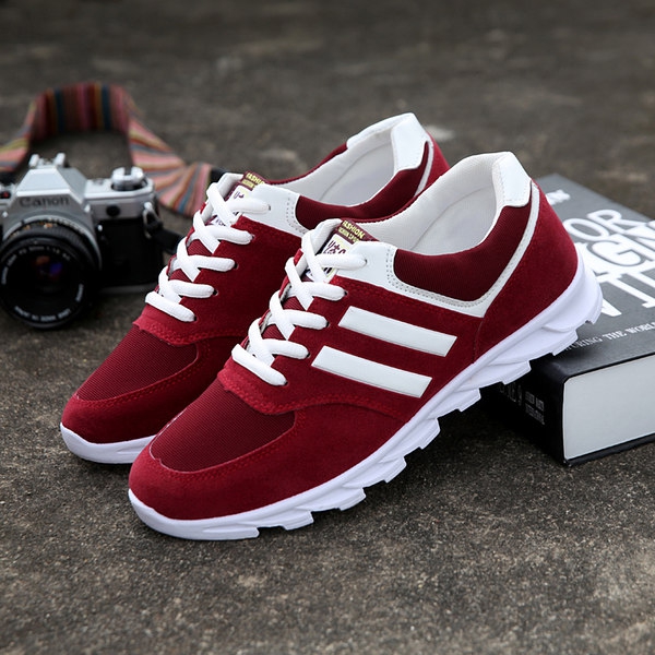 Πάνινα παπούτσια των ανδρών για κάθε μέρα και πεζοπορία - 4 μοντέλα