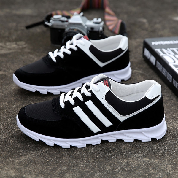 Πάνινα παπούτσια των ανδρών για κάθε μέρα και πεζοπορία - 4 μοντέλα