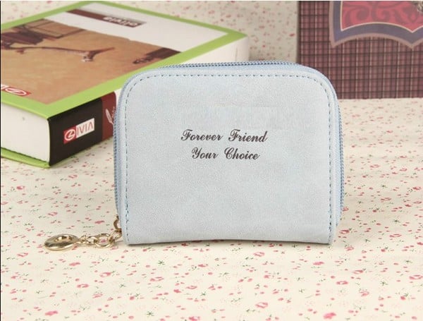 Οι γυναίκες πορτοφόλια από δερματίνη σε πράσινο, ροζ, μπλε, καφέ, κίτρινο, λευκό και μαύρο