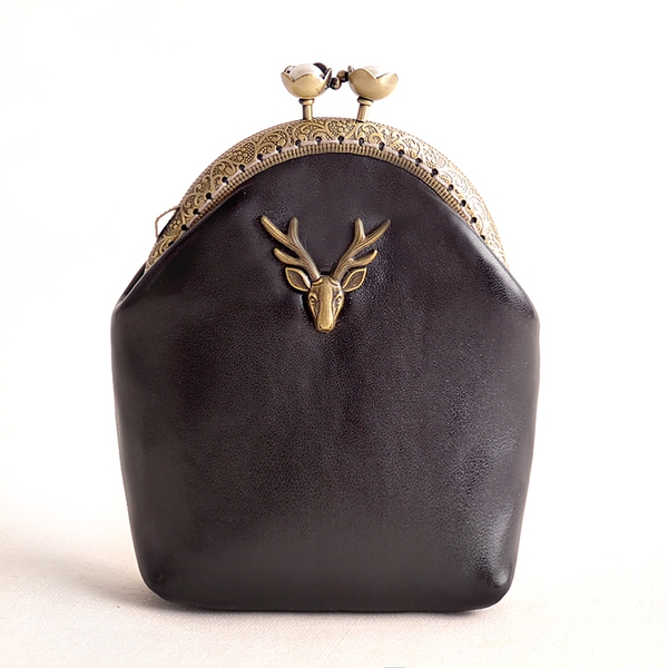 Дамски портфейли в ретро стил - 11 модела