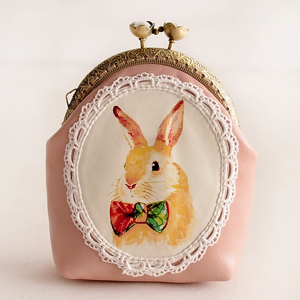 Дамски портфейли в ретро стил - 11 модела