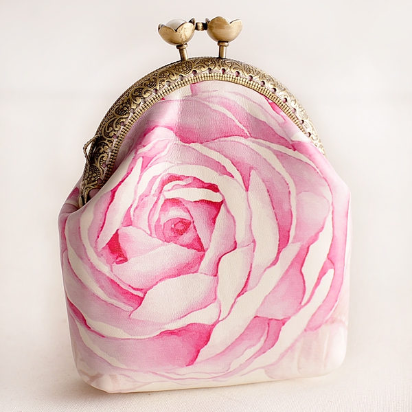 Дамски портфейли в ретро стил - 11 модела