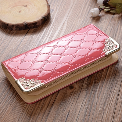 Дамски портфейли с гланцирана повърхност в розов,син,жълт и бял цвят