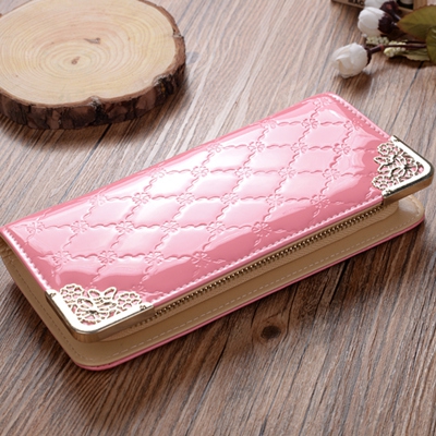 Дамски портфейли с гланцирана повърхност в розов,син,жълт и бял цвят