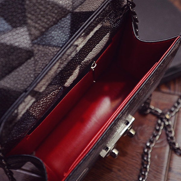 Дамска чанта с дълга дръжка в преливащи цветове