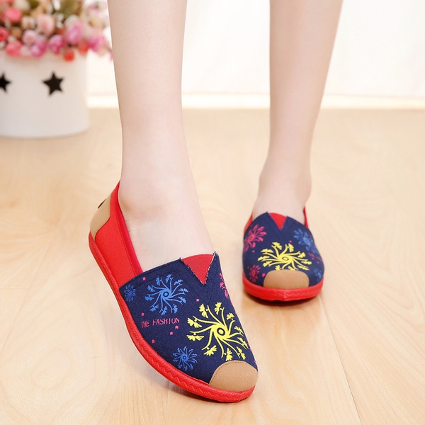 Γυναικεία καμβά χρωματιστά παπούτσια - διαφορετικά μοντέλα